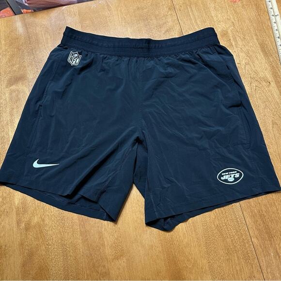 NIKE Dri Fit Men’s Short US L NY Jets Logo Activewear Gym Athleisure Run Casual - Picture 1 of 8